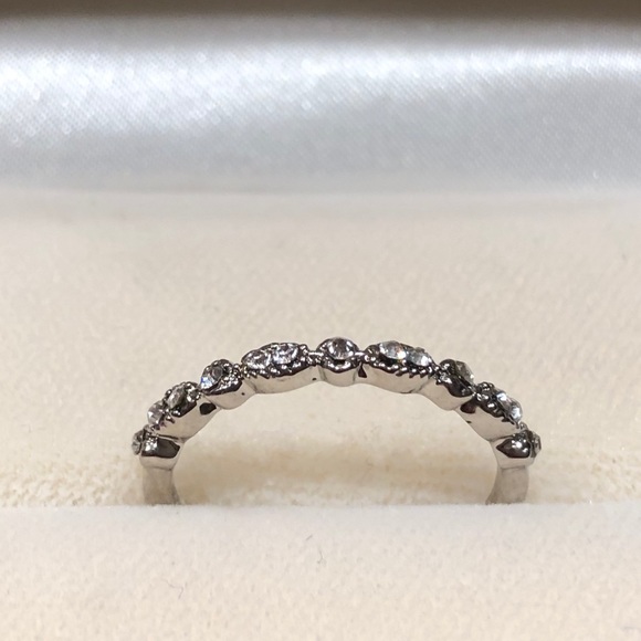 NEW•Silver and CZ promise ring wgf sz 8.5 - Picture 2 of 6